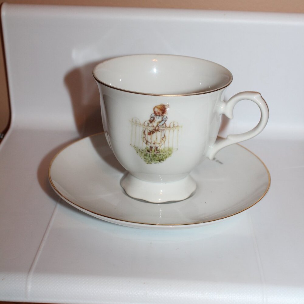 ☀️ 4/$20 Holly Hobbie Tea Cup & Saucer Fancy 1975
